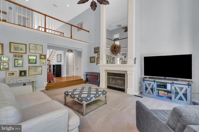 4280 LAWNVALE DR, Gainesville, VA 20155