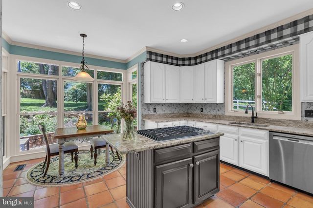 4280 LAWNVALE DR, Gainesville, VA 20155
