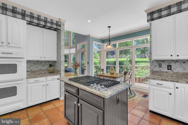 4280 LAWNVALE DR, Gainesville, VA 20155