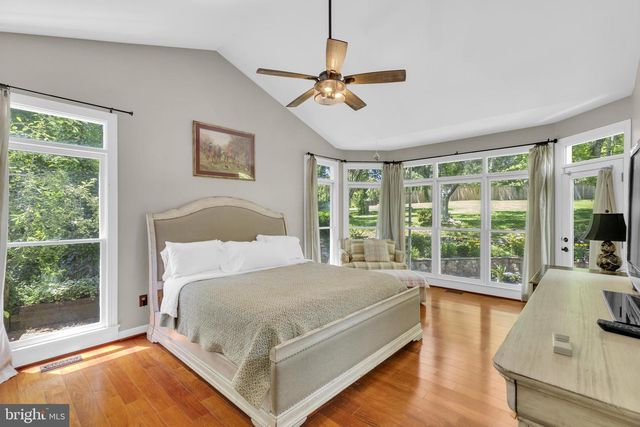 4280 LAWNVALE DR, Gainesville, VA 20155