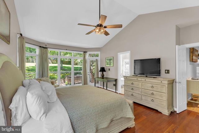 4280 LAWNVALE DR, Gainesville, VA 20155