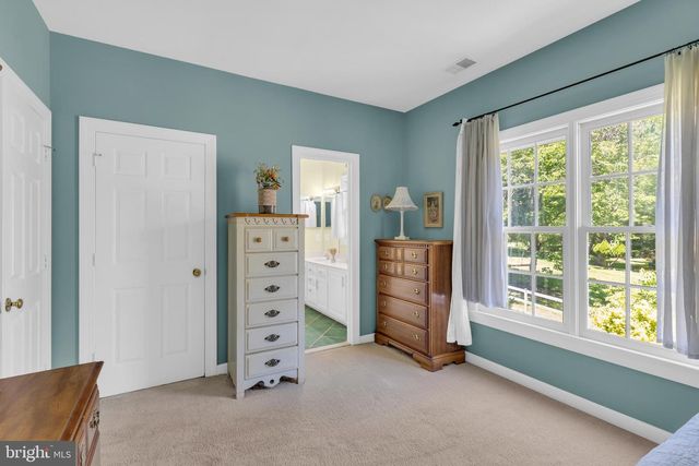 4280 LAWNVALE DR, Gainesville, VA 20155