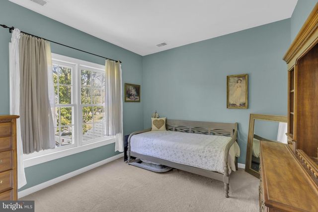 4280 LAWNVALE DR, Gainesville, VA 20155