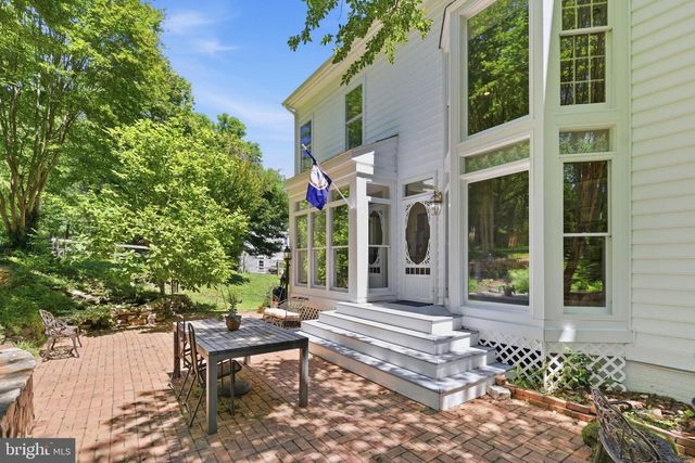 4280 LAWNVALE DR, Gainesville, VA 20155