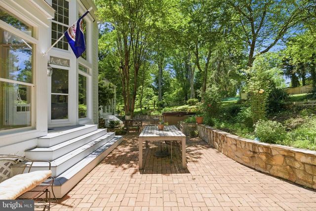 4280 LAWNVALE DR, Gainesville, VA 20155