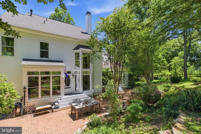 4280 LAWNVALE DR, Gainesville, VA 20155