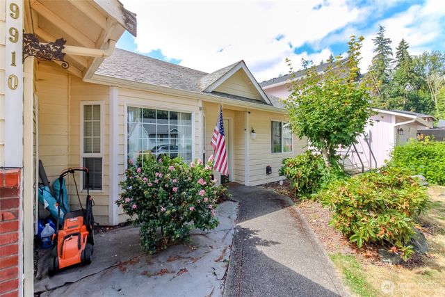 9910 140th Street Ct E, Puyallup, WA 98373