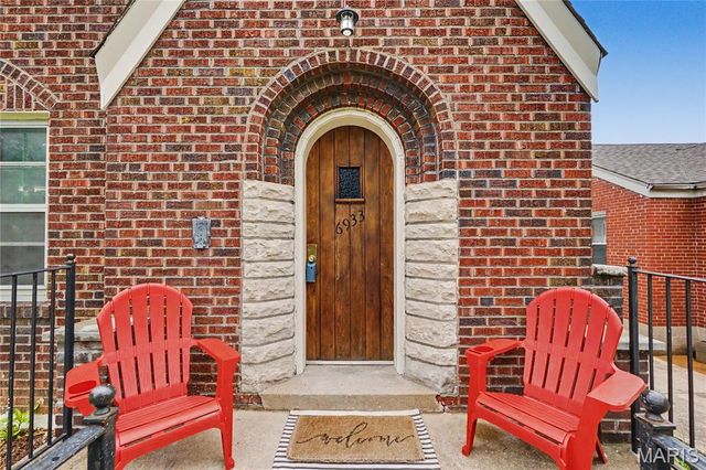 6933 Melrose Avenue, University City, MO 63130
