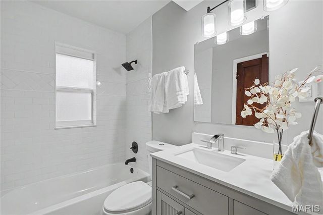 6933 Melrose Avenue, University City, MO 63130
