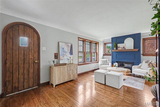 6933 Melrose Avenue, University City, MO 63130