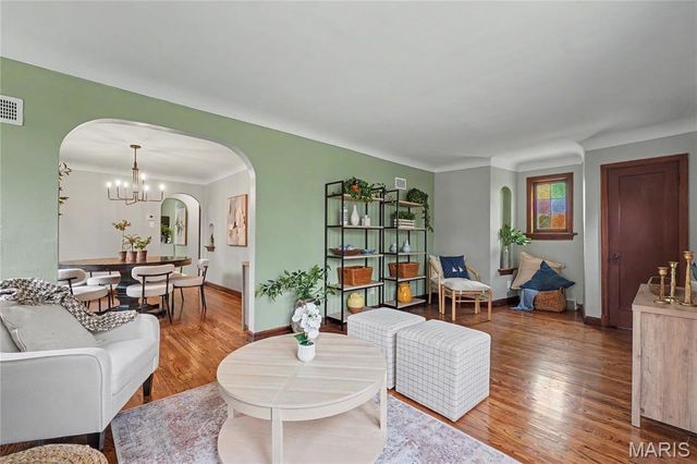 6933 Melrose Avenue, University City, MO 63130