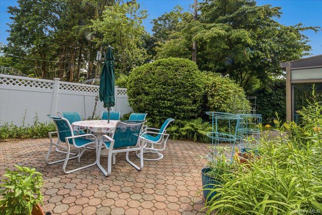 24 Overlook Road, Great Neck, NY 11020