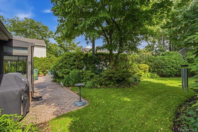 24 Overlook Road, Great Neck, NY 11020