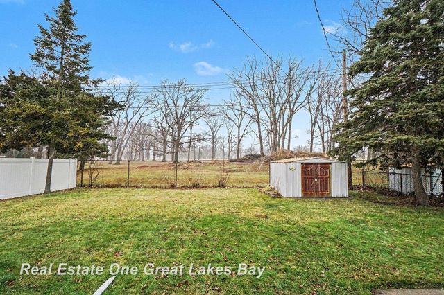 300 W Smith Street, Bay City, MI 48706