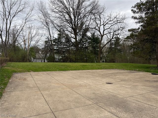 22350 S Woodland Road, Shaker Heights, OH 44122