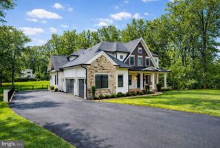 7002 RIVER OAKS DR, Mclean, VA 22101