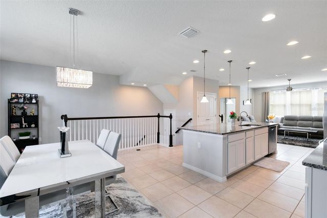 586 PIAZZA POINT, Oviedo, FL 32765