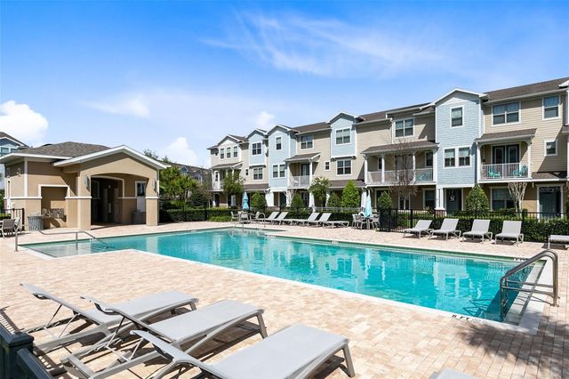 586 PIAZZA POINT, Oviedo, FL 32765