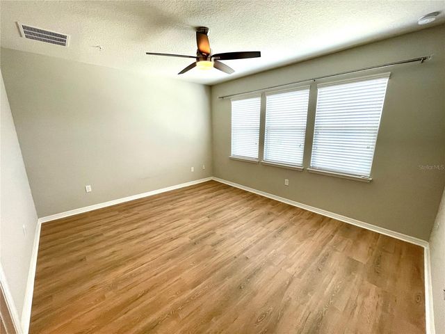 586 PIAZZA POINT, Oviedo, FL 32765