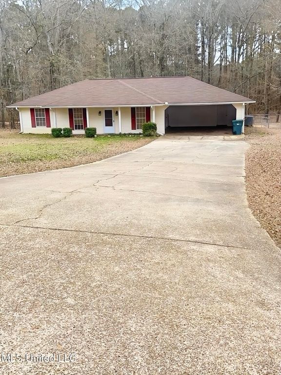 115 Pine Creek Cove, Terry, MS 39170