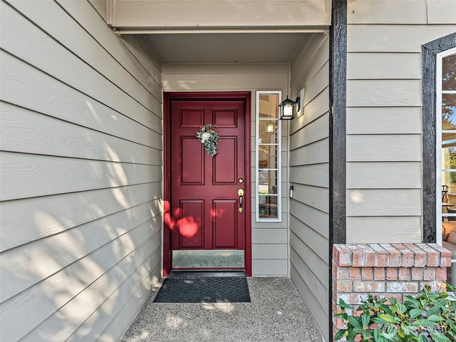 5119 Nathan Loop SE, Auburn, WA 98092