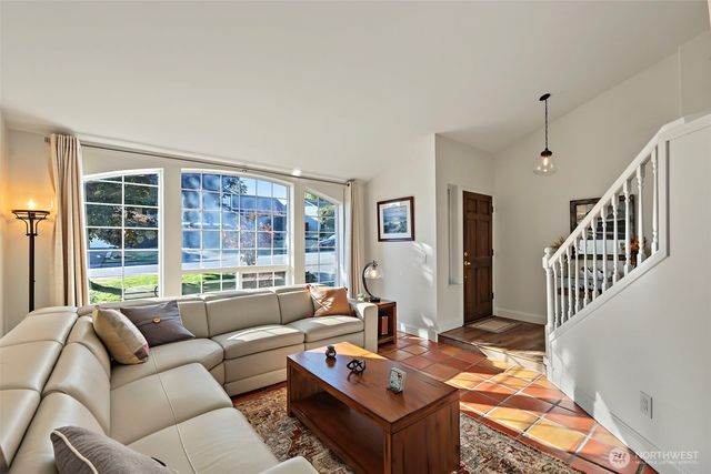 5119 Nathan Loop SE, Auburn, WA 98092