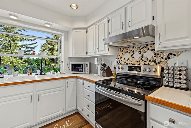 5119 Nathan Loop SE, Auburn, WA 98092