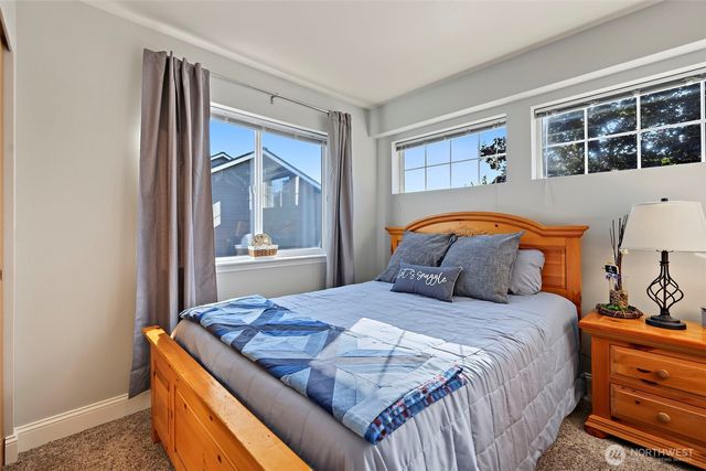 5119 Nathan Loop SE, Auburn, WA 98092