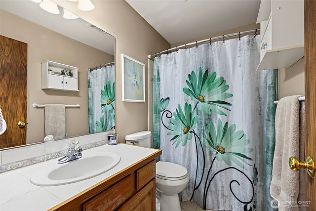 5119 Nathan Loop SE, Auburn, WA 98092
