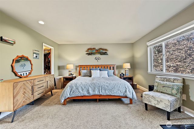 5119 Nathan Loop SE, Auburn, WA 98092