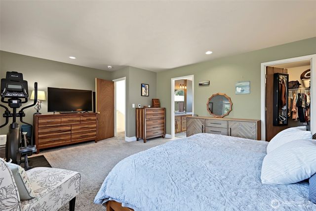 5119 Nathan Loop SE, Auburn, WA 98092