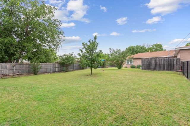 200 Karma Drive, Woodway, TX 76712