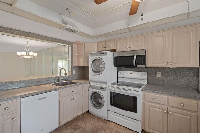 4660 MARINE PARKWAY 206, New Port Richey, FL 34652