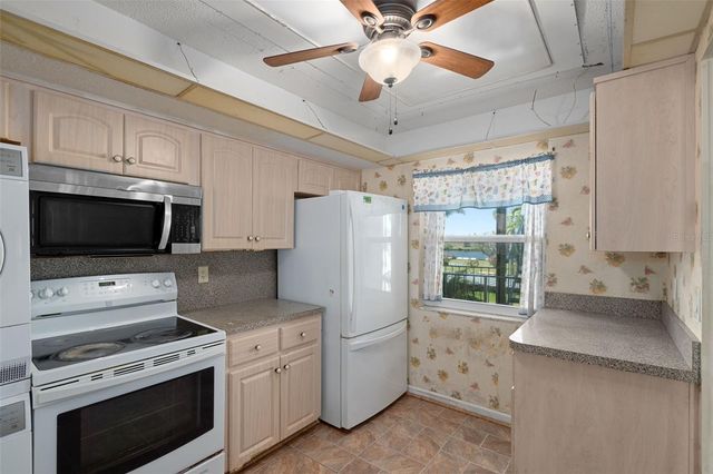 4660 MARINE PARKWAY 206, New Port Richey, FL 34652