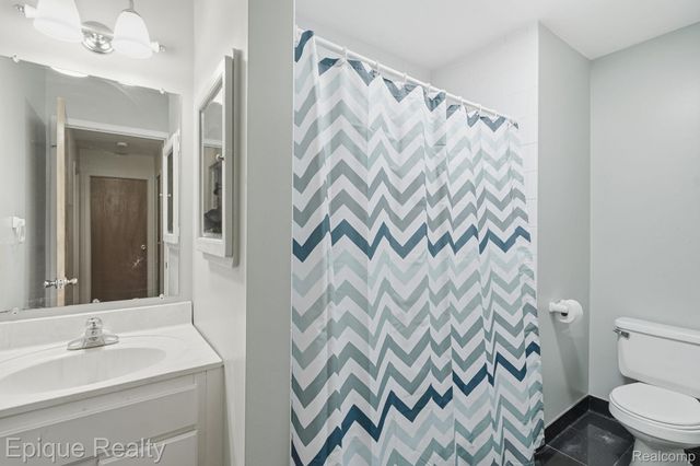 521 Carberry Hill, Brighton, MI 48116