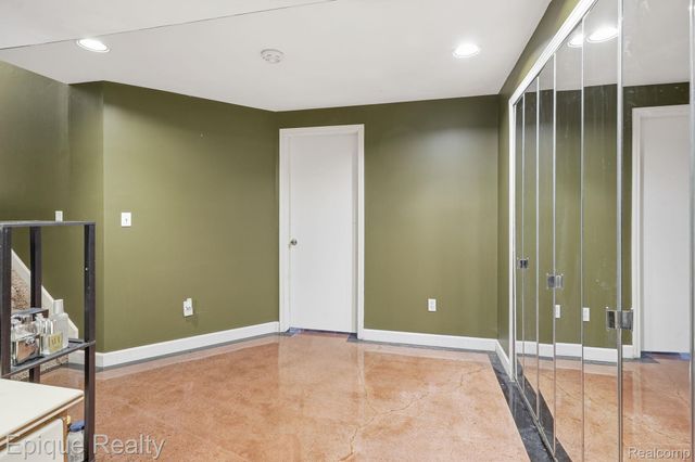 521 Carberry Hill, Brighton, MI 48116