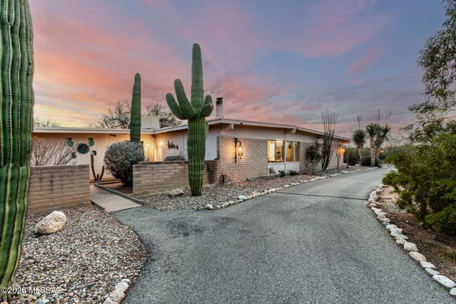 10360 E Glenn Street, Tucson, AZ 85749