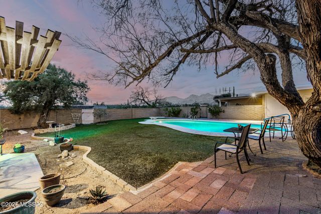 10360 E Glenn Street, Tucson, AZ 85749