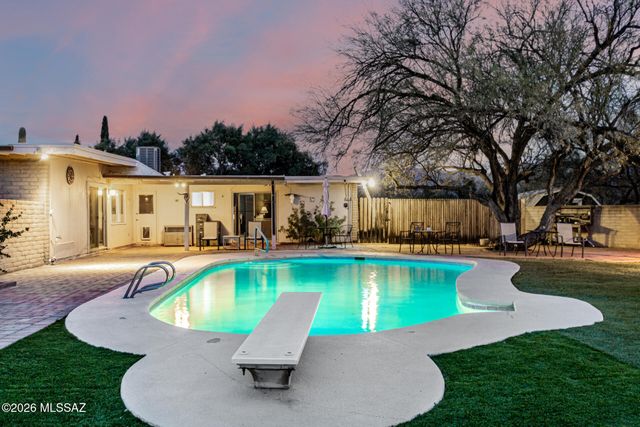 10360 E Glenn Street, Tucson, AZ 85749