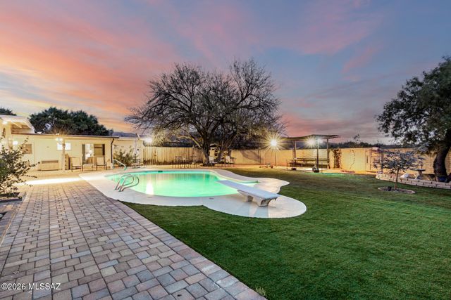 10360 E Glenn Street, Tucson, AZ 85749