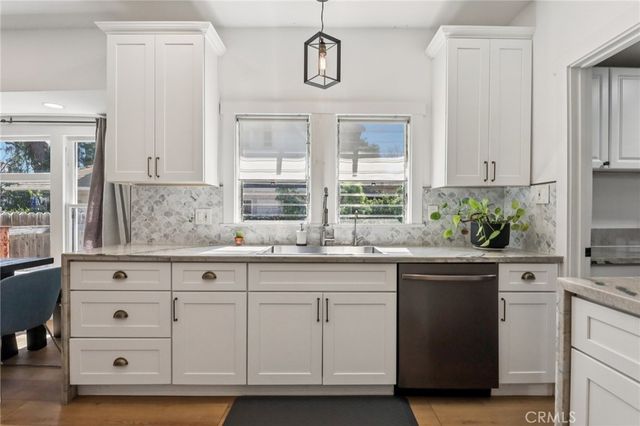 230 S B 1, Tustin, CA 92780