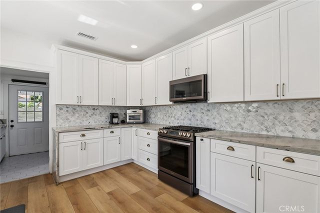 230 S B 1, Tustin, CA 92780