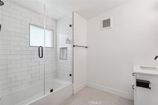 230 S B 1, Tustin, CA 92780