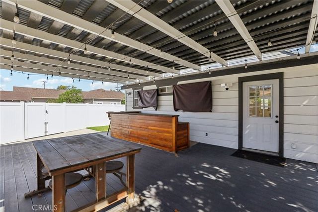 230 S B 1, Tustin, CA 92780