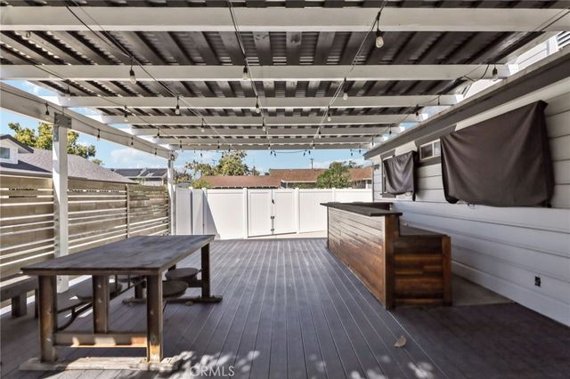 230 S B 1, Tustin, CA 92780