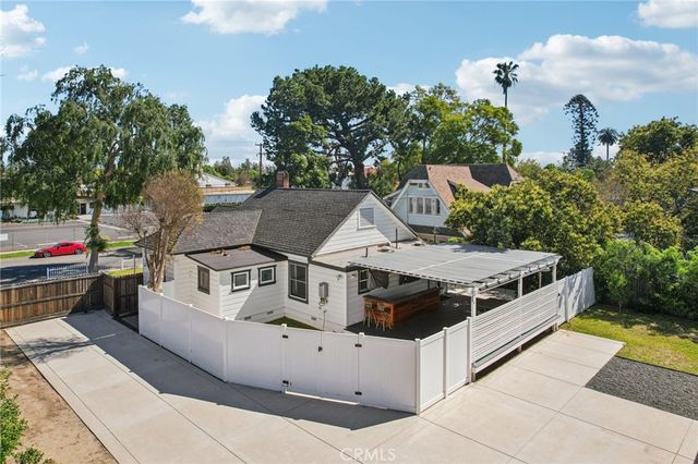 230 S B 1, Tustin, CA 92780