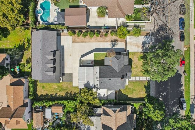 230 S B 1, Tustin, CA 92780