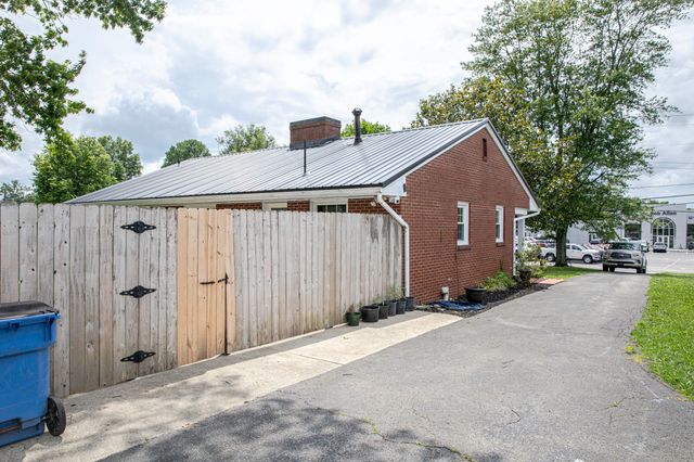 708 N Maple Avenue, Danville, KY 40422