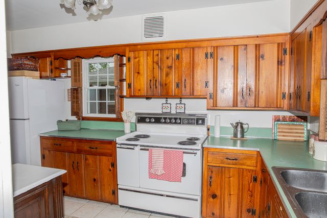 708 N Maple Avenue, Danville, KY 40422