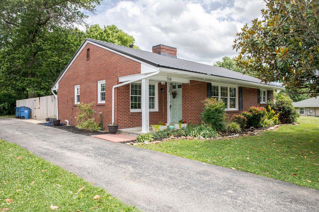 708 N Maple Avenue, Danville, KY 40422